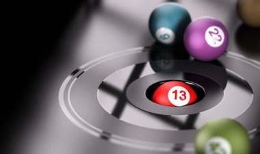 mpo21 Medusa II slot game interface showing reels, stake selector, and spin button on mobile